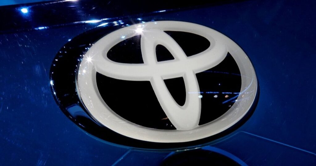 Toyota lowers 2022 U.S. industry sales estimate to 15.5M as supply chain woes persist