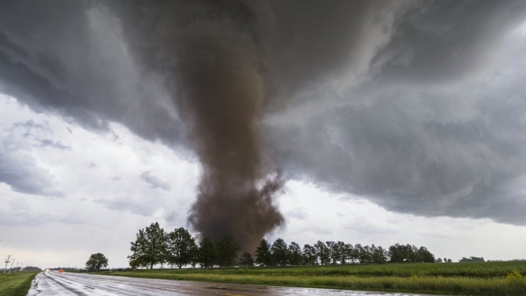 Where is Tornado Alley in the US