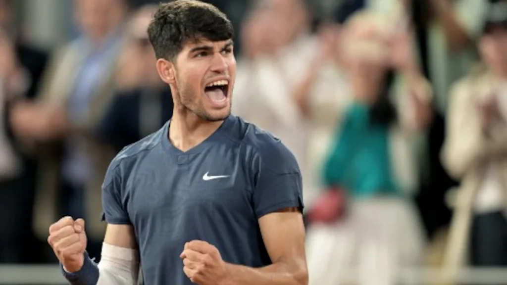 Alcaraz Moves to French Open R3 After Hard Victory Over World's No. 176